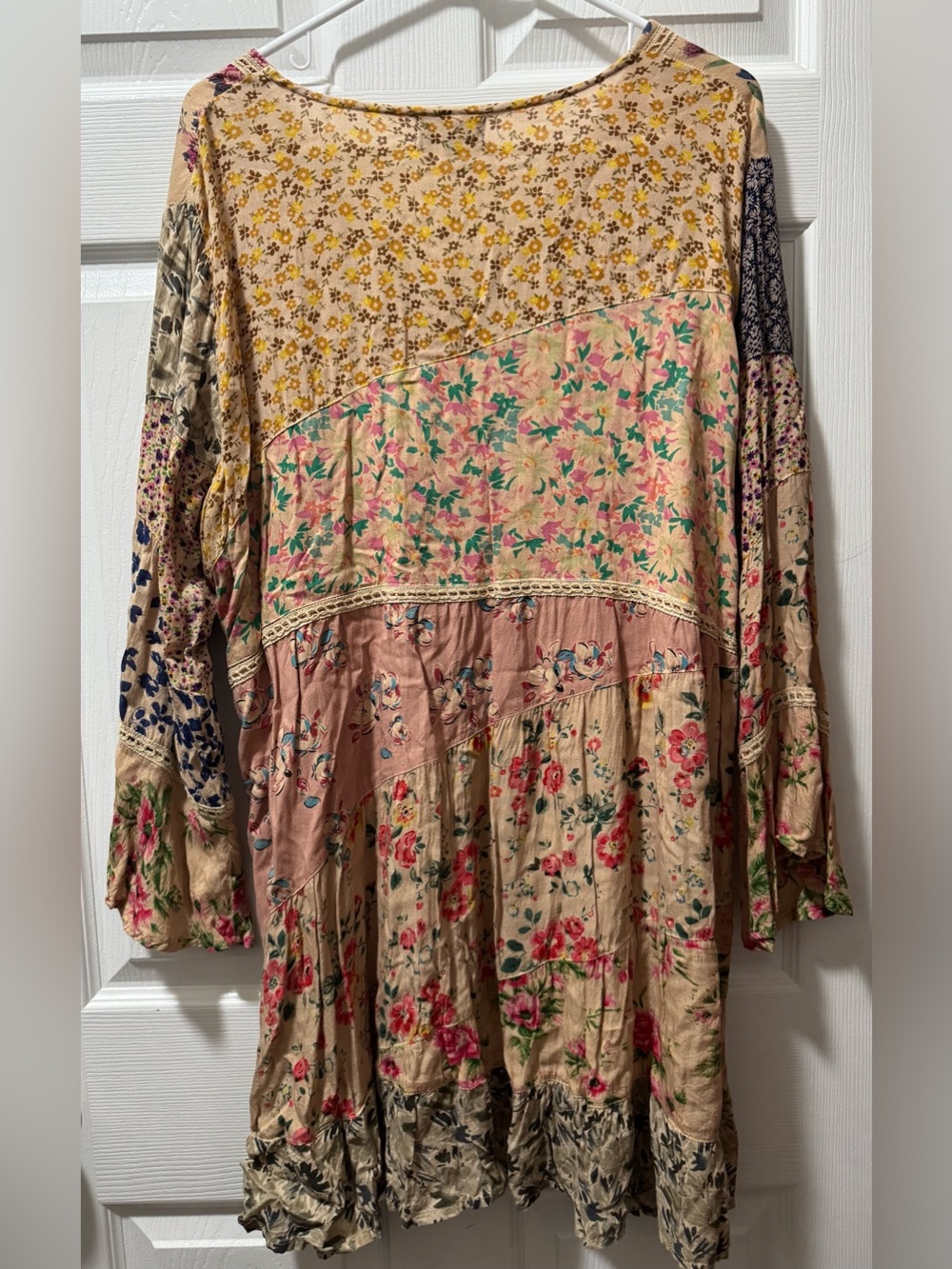 Women's Patchwork Floral V-Neck Tunic Top in Beige - Picture 10 of 12